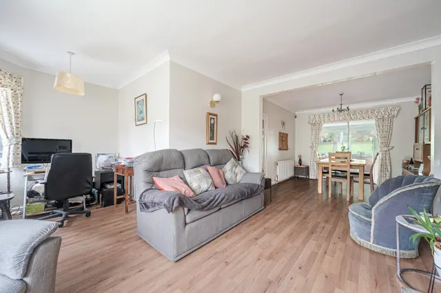 Photo 3 — Mackie Avenue, Brighton, BN1