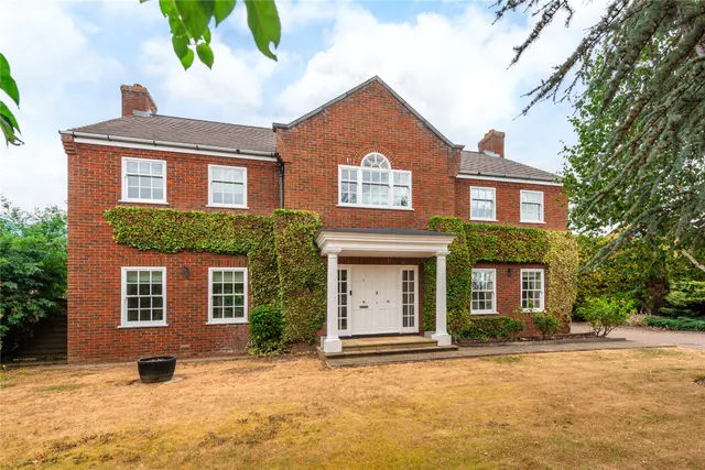 Hampden Court, Biddenham, MK40, photo 2