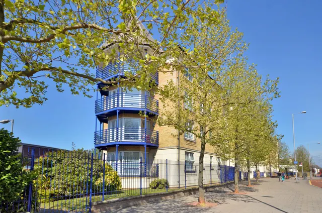 25 Kew Court, Richmond Road, Kingston upon Thames, photo 1