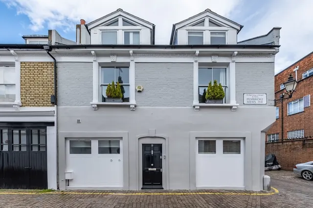 Photo 2 — Pembroke Mews Kensington W8