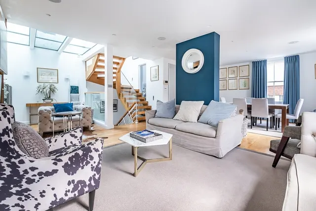 Pembroke Mews Kensington W8, photo 1