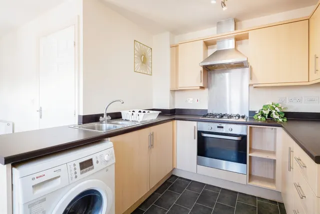 Photo 3 — Stillington Crescent, Hamilton, Leicester