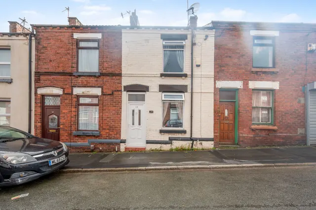 Crowther Street, St. Helens, WA10, photo 1