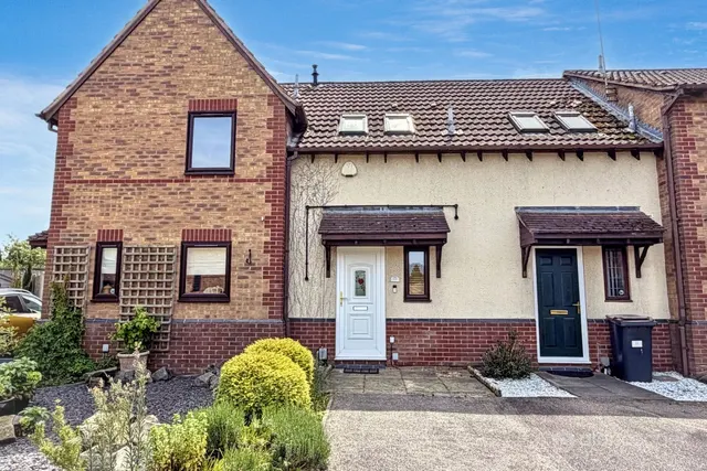 Rosewood, Whitestone, CV11, photo 1
