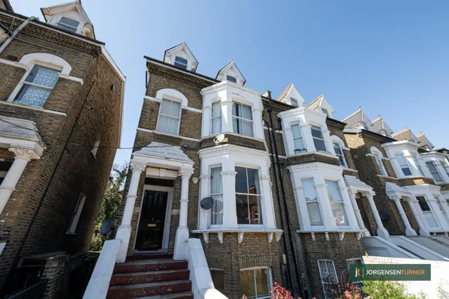 Photo 2 — Lime Grove, Shepherds Bush, W12