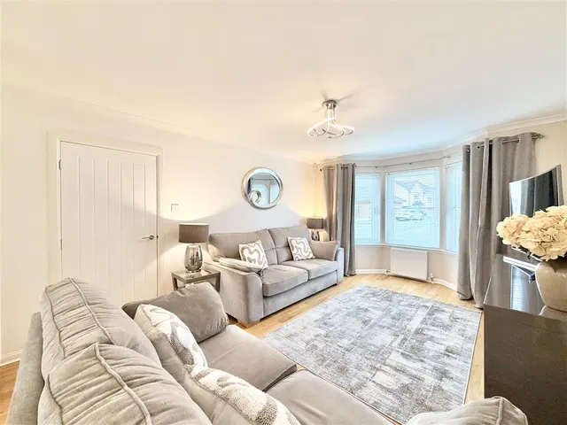 Photo 2 — St. John's Boulevard, Uddingston, Glasgow, G71 7JF
