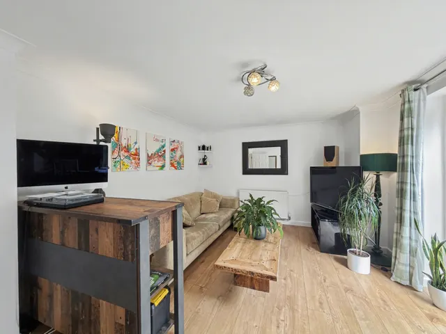Alder Road, Poole, BH12, photo 3