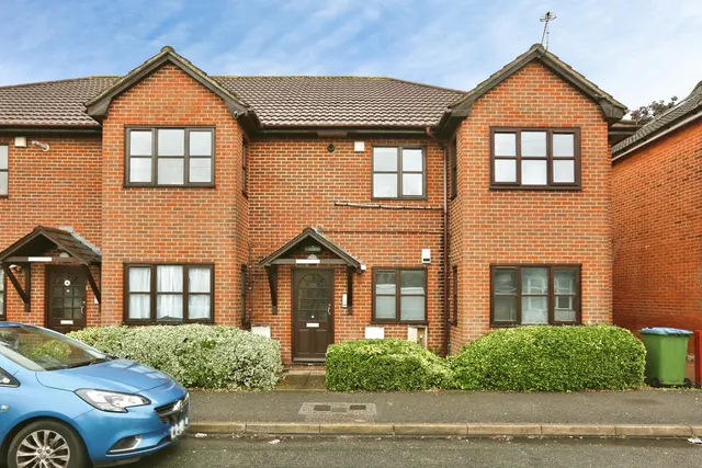 Grove Road, Southampton, SO15, photo 1