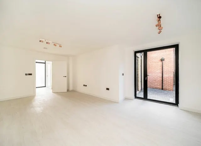 Photo 2 — Ackroyd Road, Honor Oak, SE23