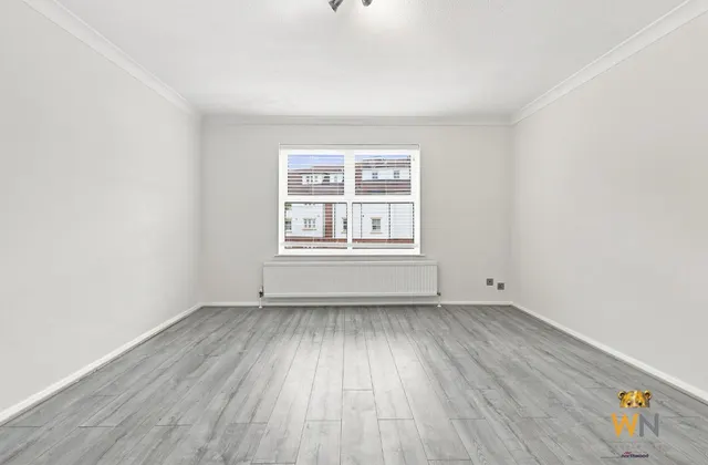 Rayleigh Road, Hutton, CM13, photo 2