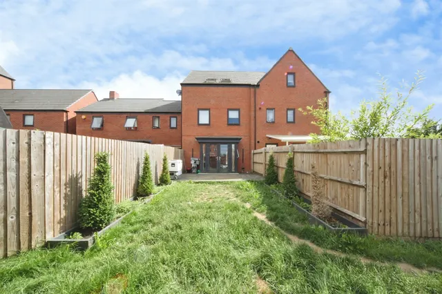 Sallow Field, Houghton Regis, LU5, photo 2