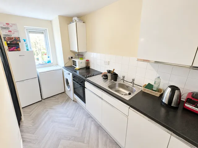 Towan Avenue, MK6, photo 2