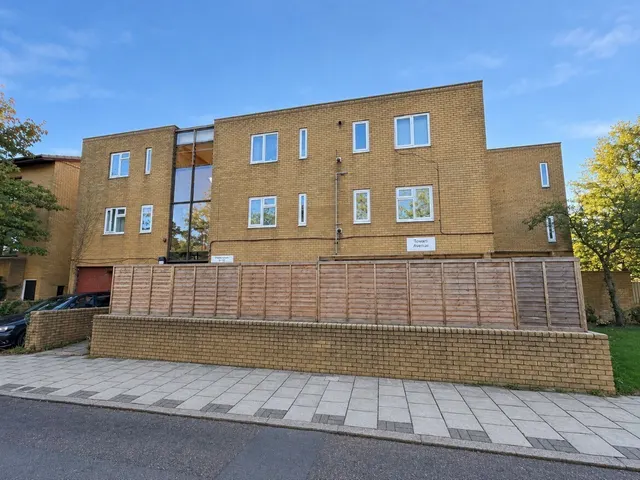 Towan Avenue, MK6, photo 1