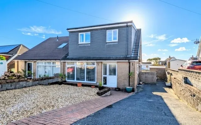 Chester Close, Heolgerrig, photo 1
