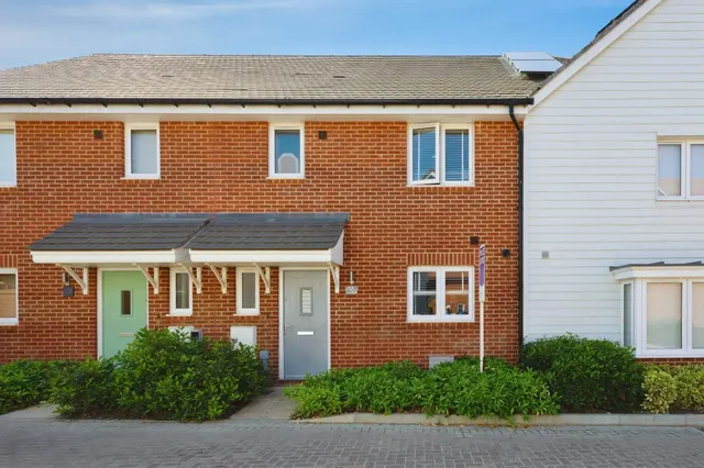 Housemartin Road, Finberry, Ashford, photo 1