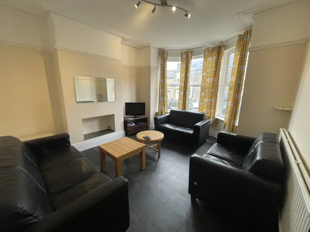 Photo 3 — Bills Included,Granville Road, Norfolk Park, Sheffield, S2