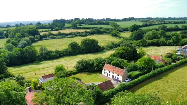 Photo 3 — Quarr, Gillingham, Dorset, SP8 5PA