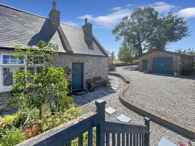 2 bedroom house — Drummuir, Keith