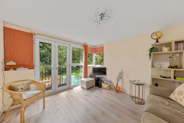 Photo 2 — Nansen Close, Old Hall, Warrington, Warrington, WA5 9PU