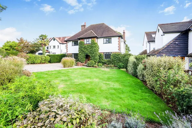 The Warren, Carshalton Beeches, Carshalton, SM5 4EH, photo 1