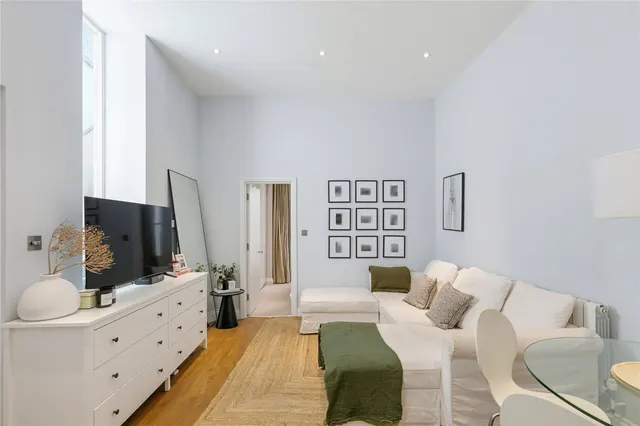 Brodrick Road, London, SW17, photo 3