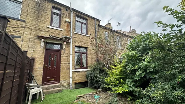 Junction Terrace, Bradford, photo 1