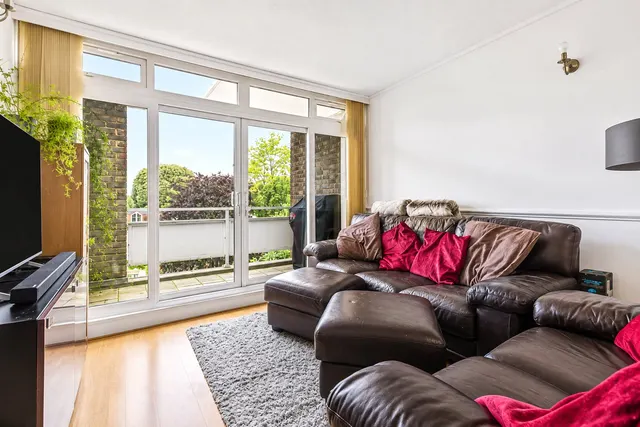 Upper Richmond Road, Putney, SW15, photo 2