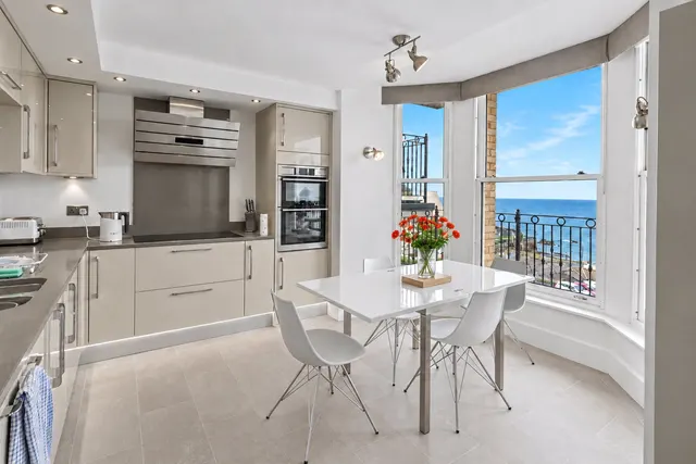 Sommers Crescent, Ilfracombe, EX34, photo 3