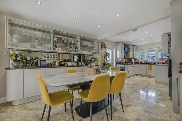 The Avenue, Orpington, BR6, photo 3