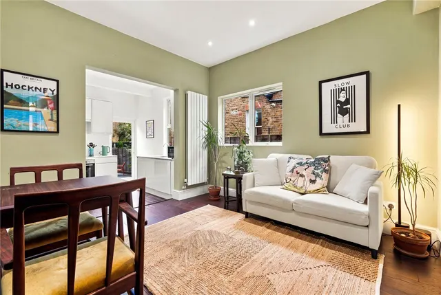 Manchester Road, London, N15, photo 3