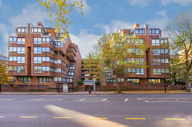 Photo 3 — Beverly House, 133 Park Road, St John's Wood, London, NW8