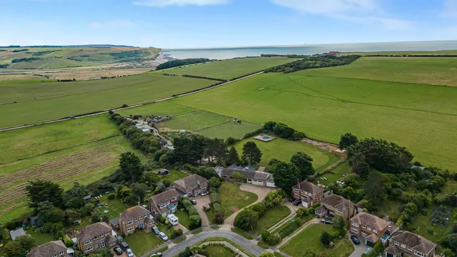 Photo 2 — South Way, Seaford, East Sussex, BN25 4JG