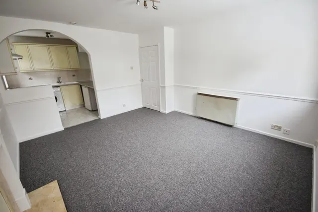 Northcote Court, Newcastle, ST5, photo 3