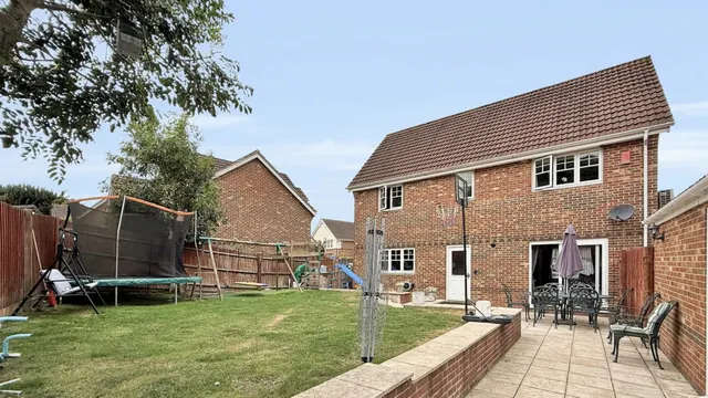 Photo 2 — Willoughby Close, Westbury