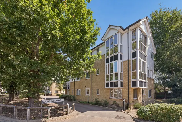 Photo 3 — Squirrels Close, Swanley, BR8 7FJ