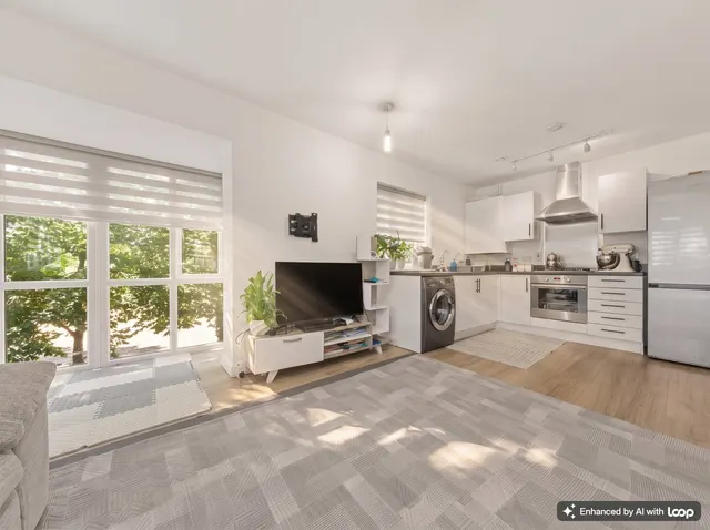 Squirrels Close, Swanley, BR8 7FJ, photo 1