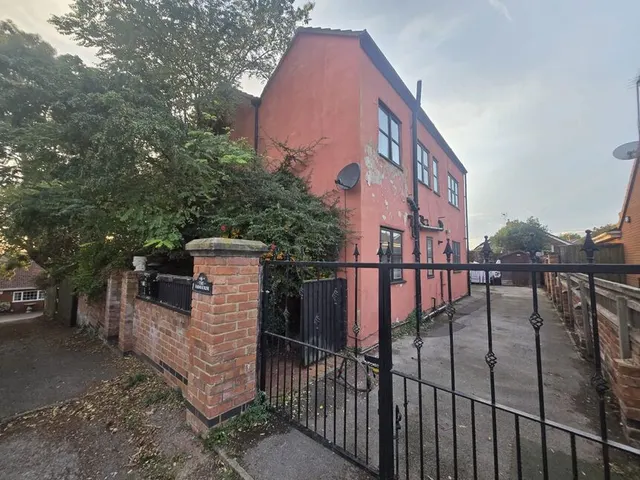 Carlton Vale Close, Carlton, NG4, photo 1