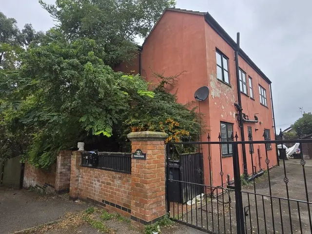 Carlton Vale Close, Carlton, Nottinghamshire, NG4, photo 1