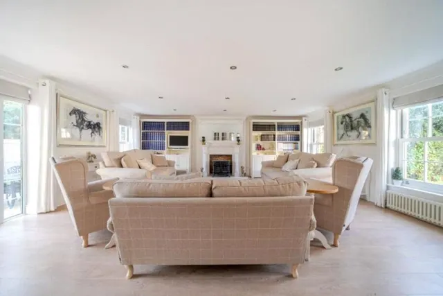 Devonshire Drive, Camberley, GU15, photo 2
