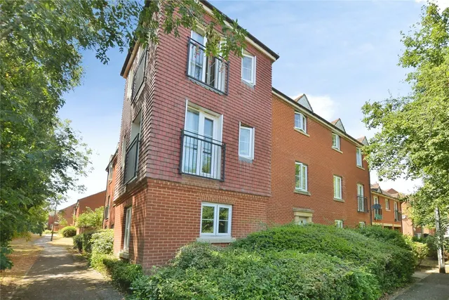 Grenadier Way, Ashford, TN23, photo 1