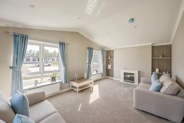 Photo 3 — Sandtoft Road, Belton, Doncaster