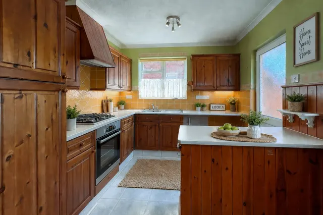 Rustington, Littlehampton, BN16, photo 3