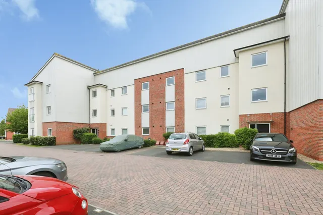 Mallard Close, Southam, photo 1