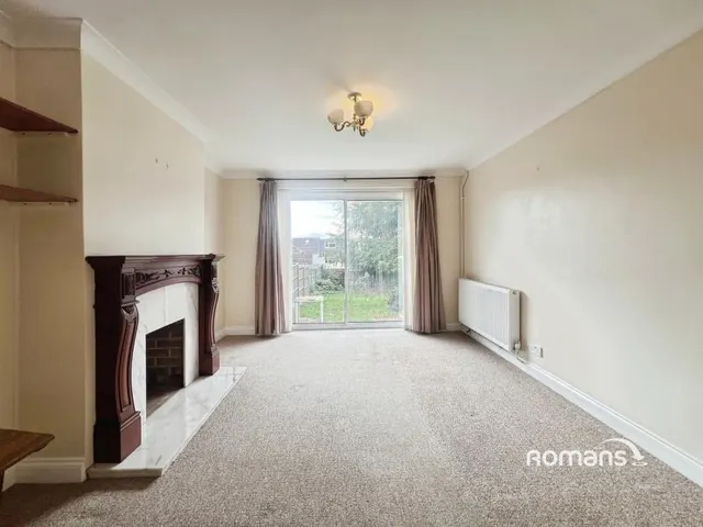 Walton Drive, High Wycombe, HP13, photo 2