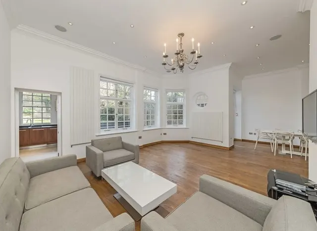 Bracknell Gardens, Hampstead, NW3, photo 1