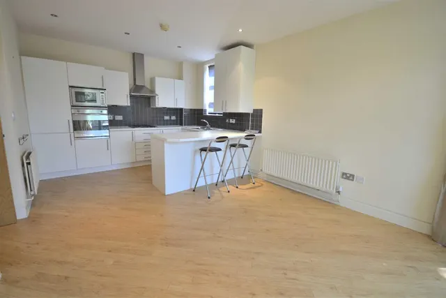 Photo 3 — Mayfair Gardens, 64 Bury New Roads, Whitefields, Manchester, M45 7EL