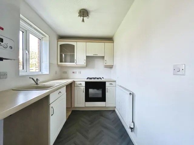 Photo 2 — Lawnwood Drive, Goldthorpe, Rotherham, S63 9GD