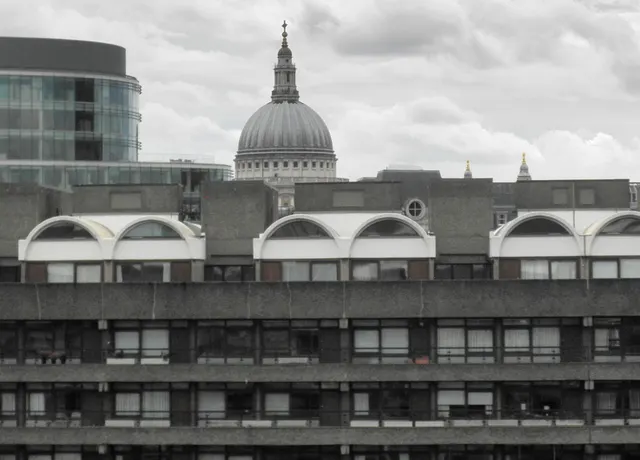 Photo 2 — Defoe House Barbican EC2