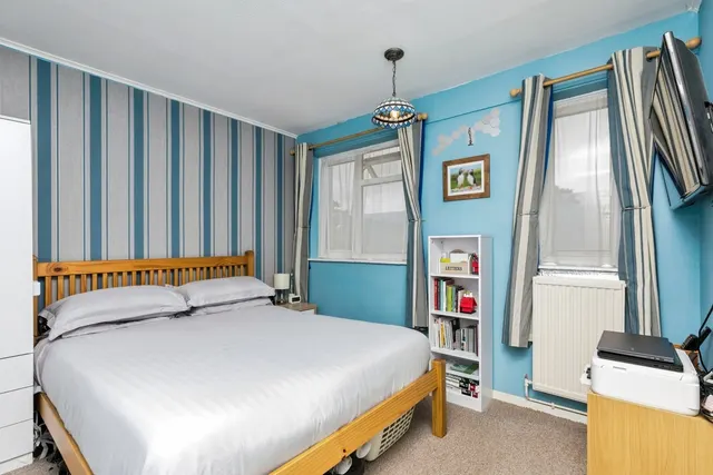Downland Place, Crawley, RH11, photo 3