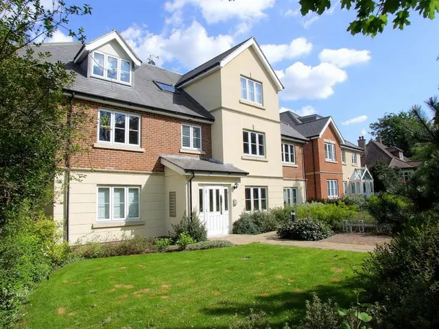 182 Pampisford Road, South Croydon CR2 6GS, photo 1